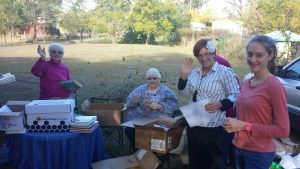 Vanuatu Goodwill teachers with book collectors for FGS needs in Australia